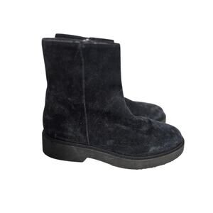 Aquatalia Maddie Ankle Boot Black Suede Round Toe Rubber Sole Classic Bootie 9.5